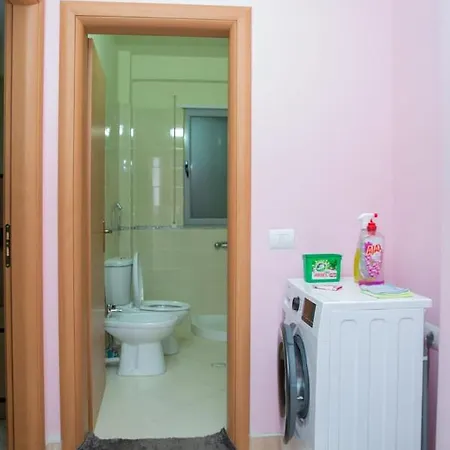 Lungomare Con Garage Privato Apartmán Vlorë