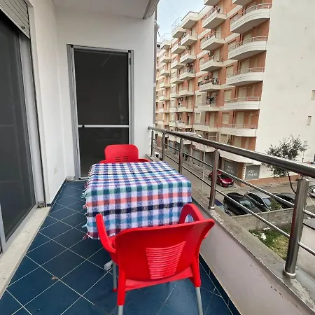 Lungomare Con Garage Privato Vlore